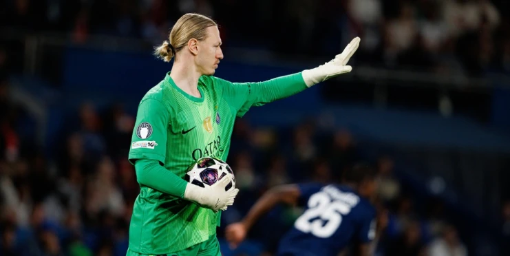 Hvězda filmů pro dospělé nabídla žhavé noci gólmanovi PSG. Jeho partnerka ji rychle setřela