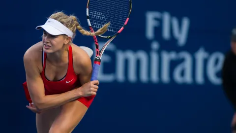 Šampaňské na kurtu. Kráska označuje výhru v 'podnapilém tenisu' za největší úspěch kariéry