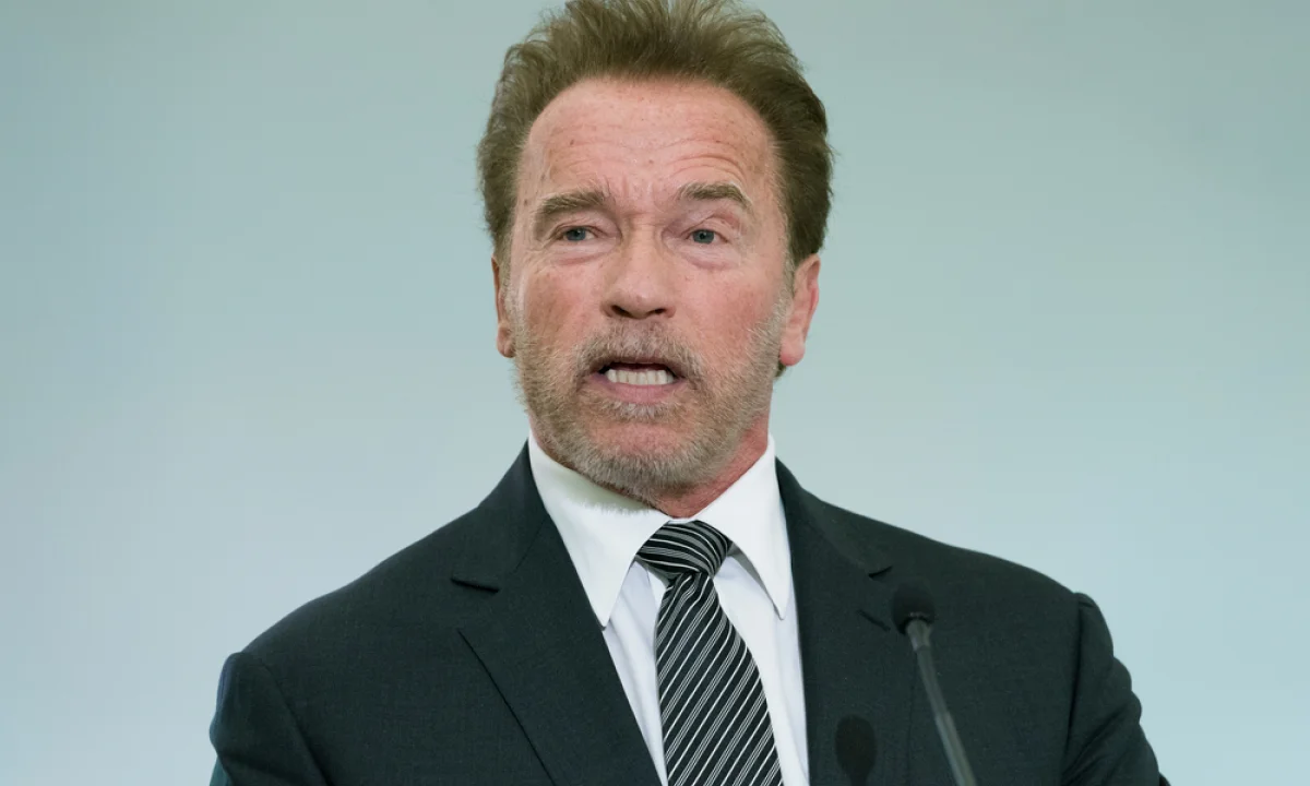 Terminátor je zpátky. V Kitzbühelu bude Schwarzenegger dražit i sám sebe