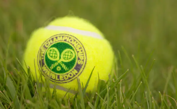 Varování protisankcemi nezabralo. Wimbledon si stojí za svým