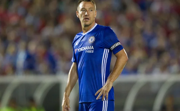 Skok z 25. patra? Neproměněná penalta Johna Terryho ve finále Ligy mistrů stále děsí