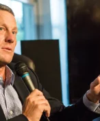 To já jsem oběť, ozval se Lance Armstrong. Ze svého konce obviňuje 'cancel culture'