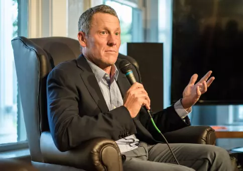 Ženatý se závazky. Lance Armstrong si vzal lásku svého života