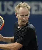 Já se nechal očkovat, ale ať se Djokovič rozhodne svobodně, tvrdí John McEnroe