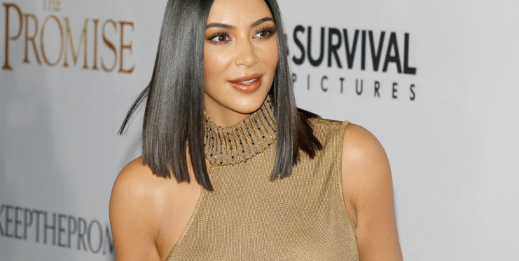 Vztah Lewise Hamiltona a Kim Kardashian pokračuje. Pilot F1 už tráví čas i s její rodinou