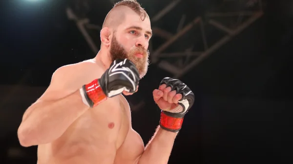Potvrzeno! Pereira uvolnil pás šampiona UFC, v dubnu o něj bude bojovat Jiří Procházka