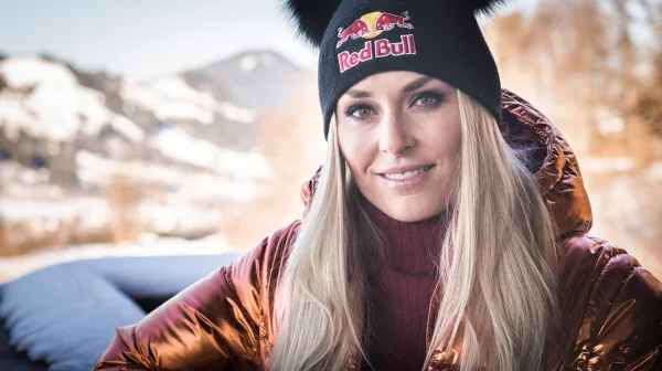 Bez podprsenky. Lyžařská královna Lindsey Vonnová nafotila provokující snímky