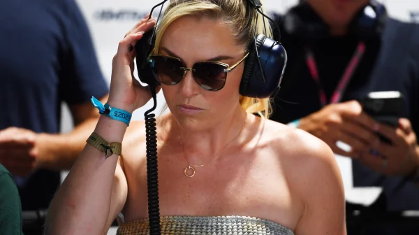 Max Vonnstappen má nová kolečka! Jak si fanoušci utahují z rekonvalescence Vonnové