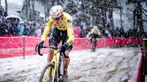 Zvítězila alpská mafie? Belgičané mluví kvůli cyklokrosu o spiknutí zástupců zimních sportů