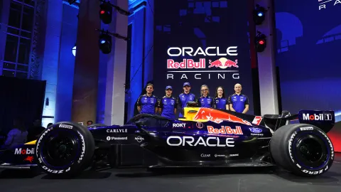 Red Bull si utahuje z šéfa konkurenčního Mercedesu: Na Mount Everest může skoro každý