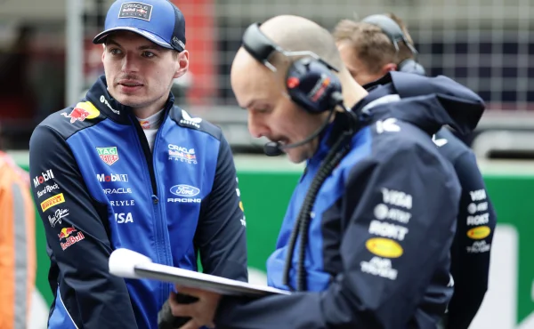 Max Verstappen byl poprvé v kariéře diskvalifikován. Kvůli chybě s pneumatikami