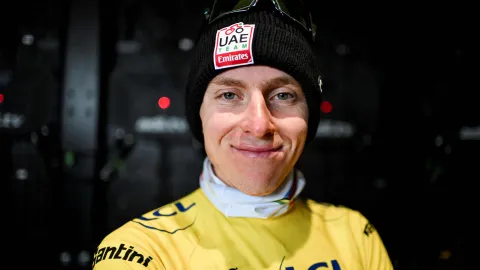 Tadej Pogačar zabil závodění. Honíme se za druhým místem, stěžuje si cyklista