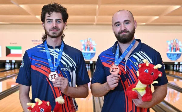 Drama do posledního hodu: bowleři vybojovali první světovou medaili ve dvojicích