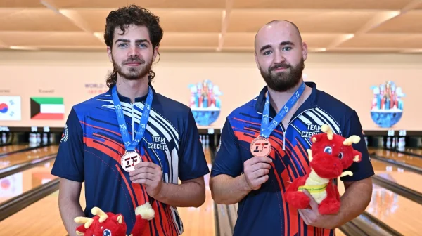 Drama do posledního hodu: bowleři vybojovali první světovou medaili ve dvojicích