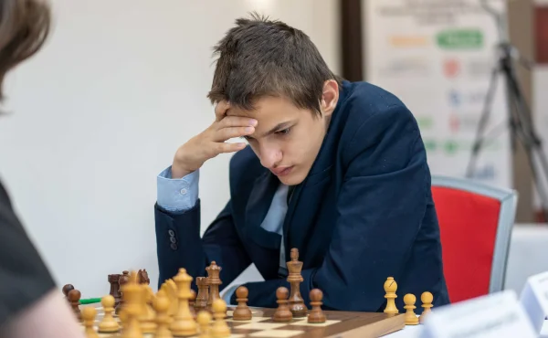 Česko má nového šachového velmistra. Ohrozí šestnáctiletý Finěk i jedničku Navaru?