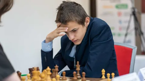 Česko má nového šachového velmistra. Ohrozí šestnáctiletý Finěk i jedničku Navaru?